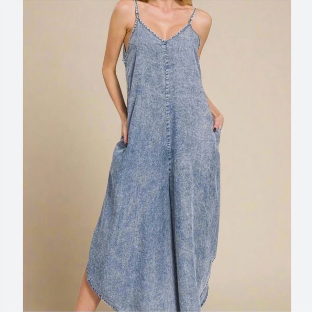 Zenana Outfitters Indigo Acid-Wash Jumper